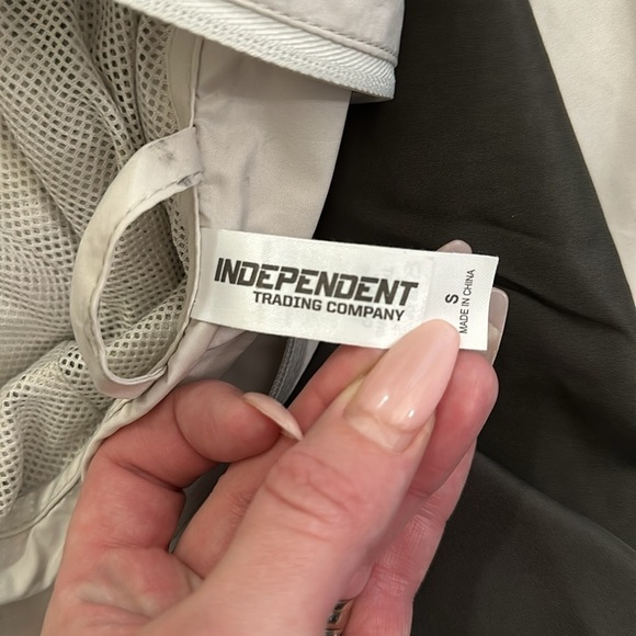 Independent Trading Co. -Unisex Lightweight Quarter-Zip Windbreaker hood… small - Picture 11 of 15